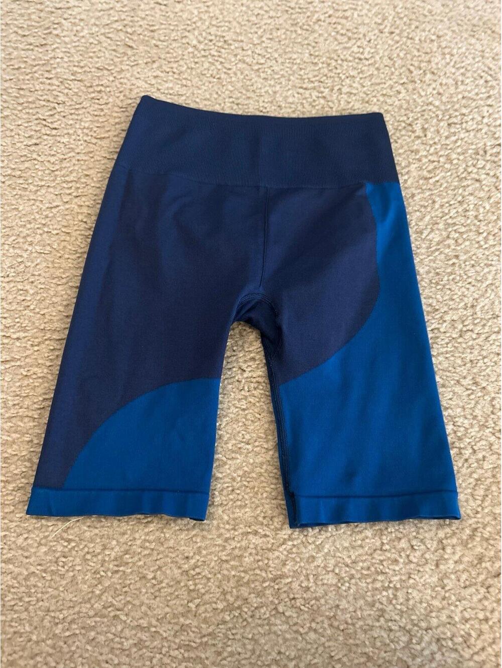 D29 gym shorts blue size small tight high waist slimming